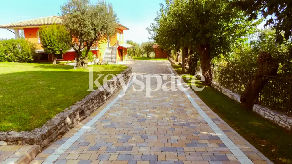 Casa Villa Montecchio Maggiore, Singola – Zona Bernuffi – Agenzia immobiliare a Vicenza e provincia | Keyspace