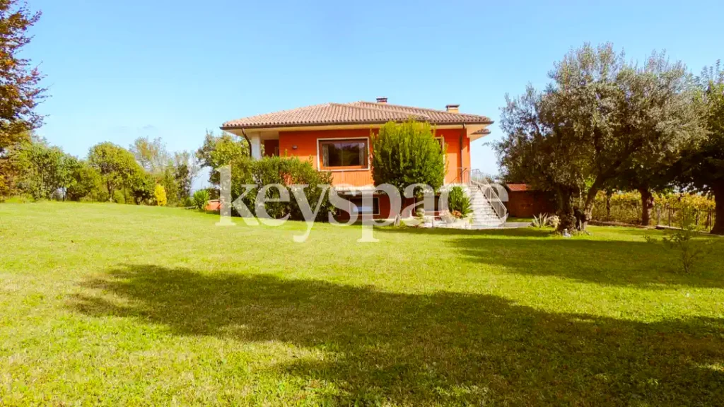 Casa Villa Montecchio Maggiore, Singola – Zona Bernuffi – Agenzia immobiliare a Vicenza e provincia | Keyspace