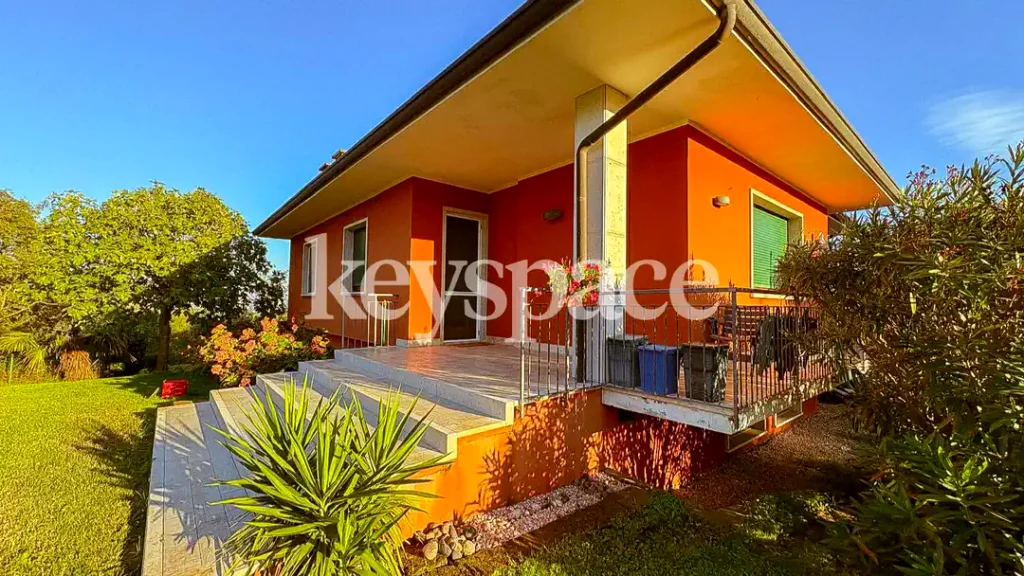 Casa Villa Montecchio Maggiore, Singola – Zona Bernuffi – Agenzia immobiliare a Vicenza e provincia | Keyspace