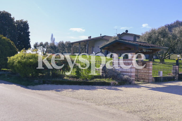 Casa Singola Villa Montecchio Maggiore (Zona Carbonara) – Agenzia immobiliare a Vicenza e provincia | Keyspace
